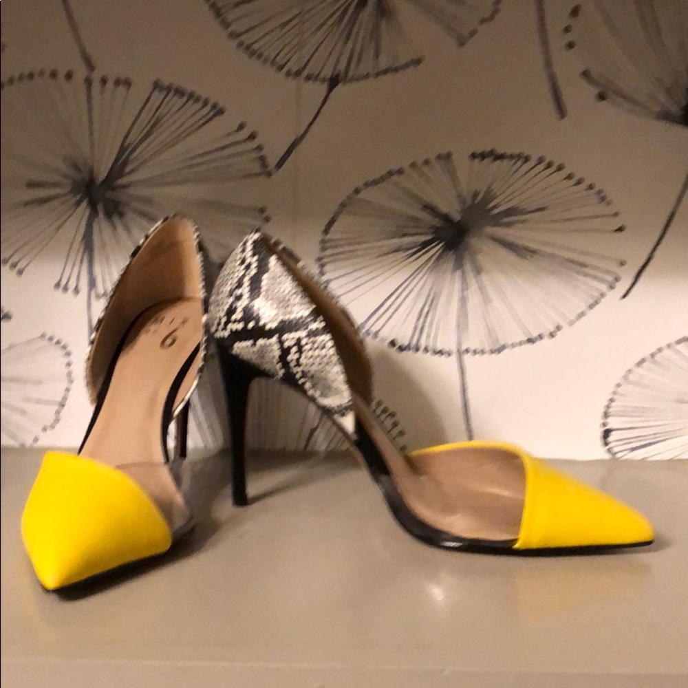 Snake skin pumps - Picture 3 of 5